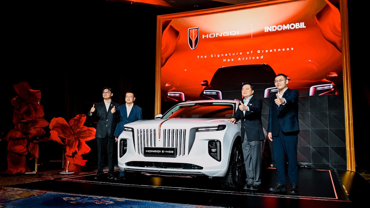 Hongqi E-HS9